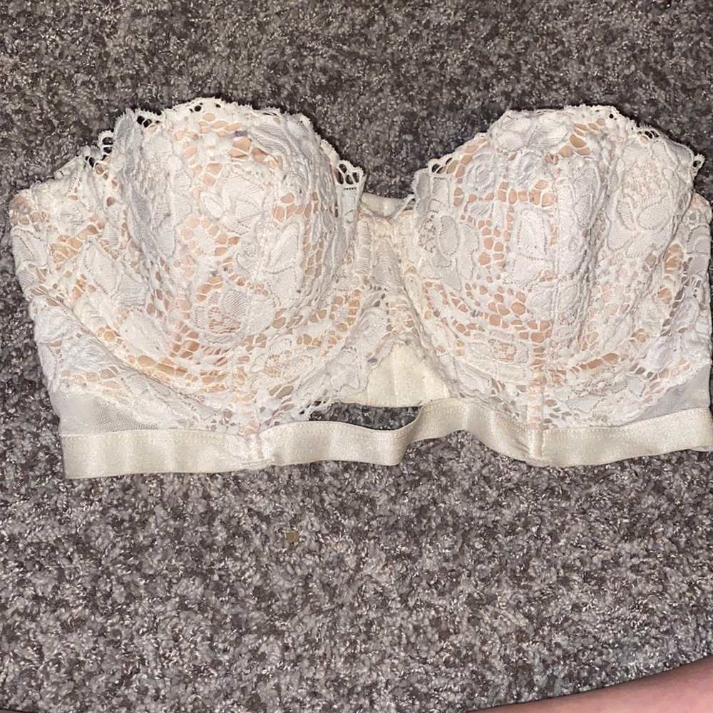 Victoria Secret strapless bra